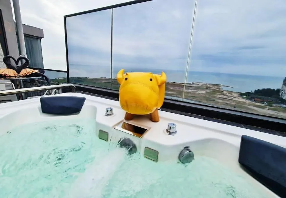 Superprivatespajacuzzi#Unblockfullyseaview#2Bedrooms#Netflix#Freeparking#Balcony#Imperioresindece Malacca